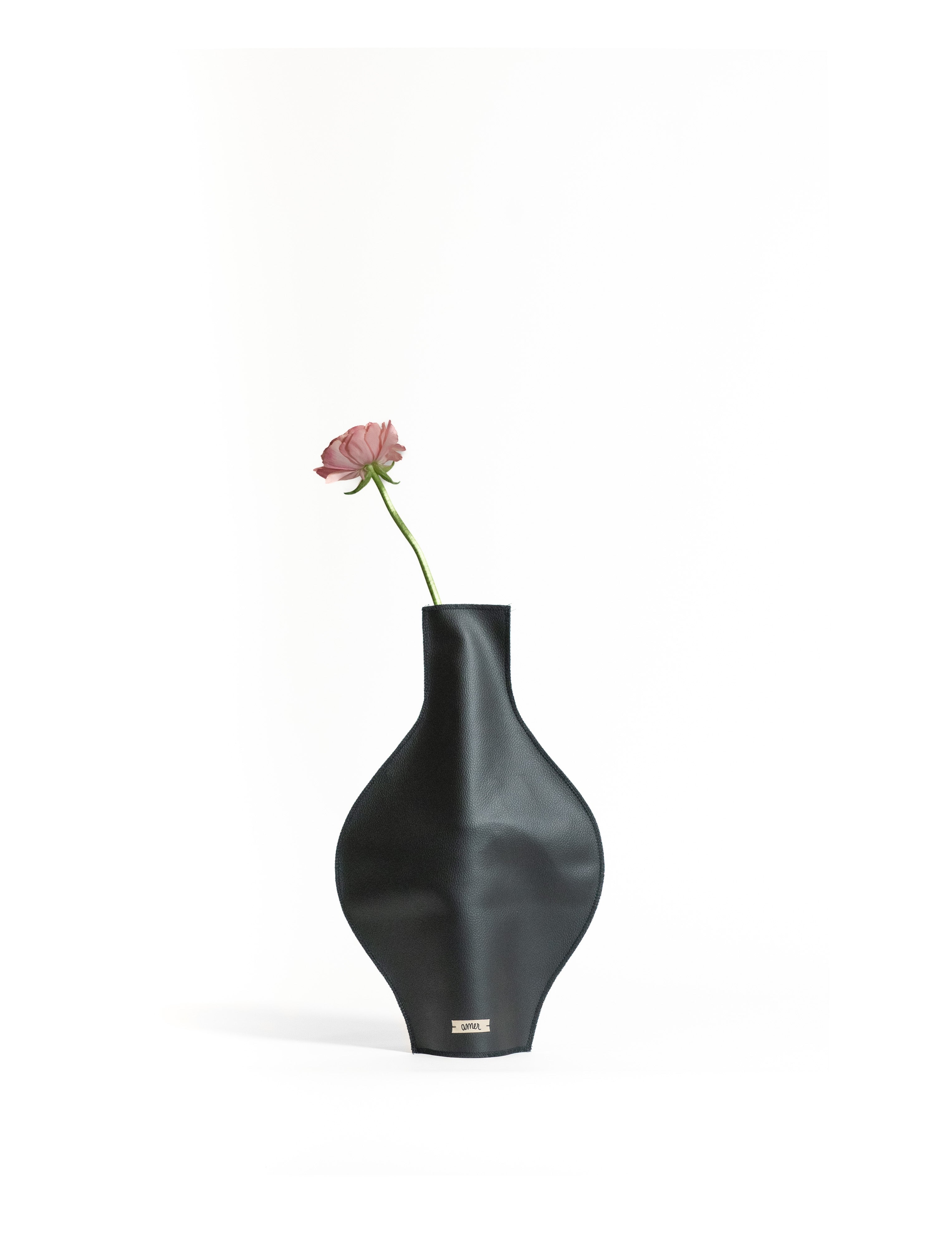 The Sun Vase - Black